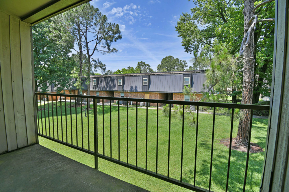 Apartments in Baton Rouge LA Hampton Court Apartments (833) 552 8907 Apartments in Baton Rouge LA Hampton Court Apartments (833) 552 8907